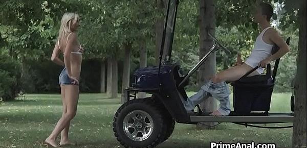  Golf cart blowjob by hot blonde teen spinner